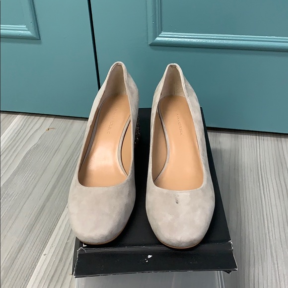 Banana Republic Shoes Nwot Banana Republic Suede Glitter